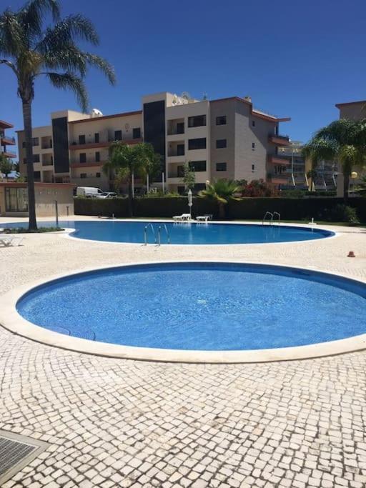 3 Bedroom Apartment With Pool In Lagos Exterior foto